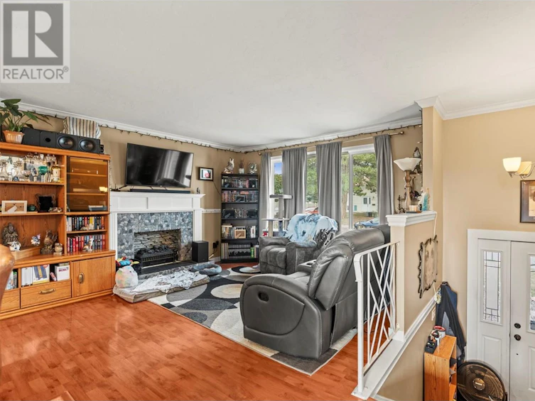 2104 11 Street, Vernon, BC, V1T 3S2 - 3