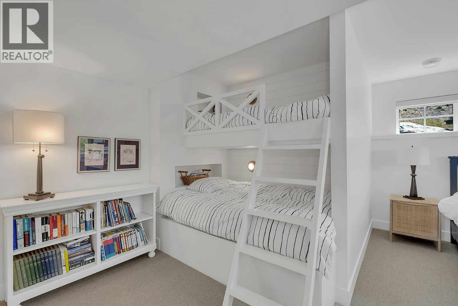 5670 Mountainside Court, Kelowna, BC, V1W 5L5 - 45
