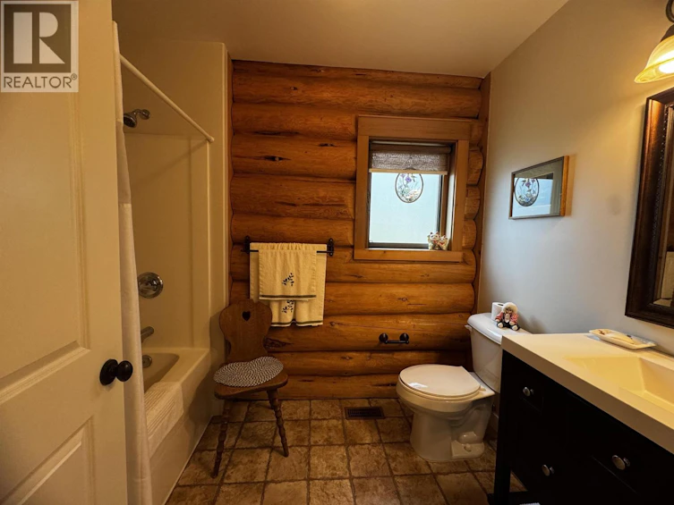 5462 Elliot Lake Road, 100 Mile House, BC, V0K 2E1 - 19