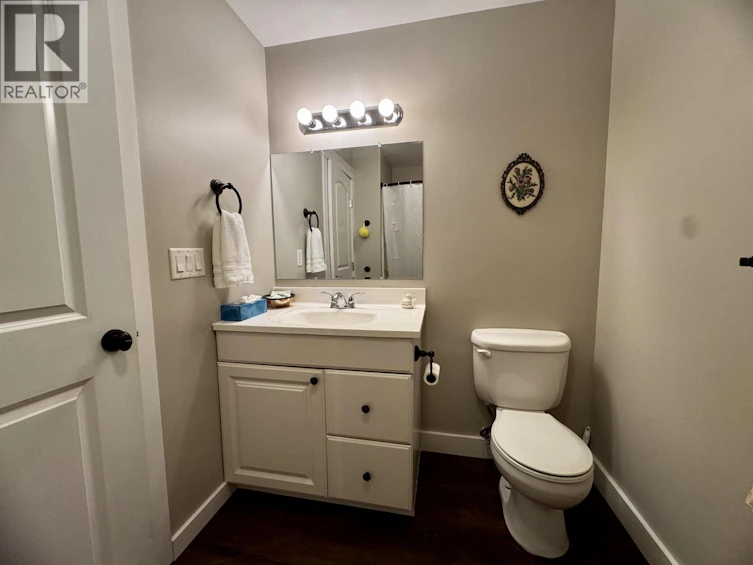 5462 Elliot Lake Road, 100 Mile House, BC, V0K 2E1 - 35