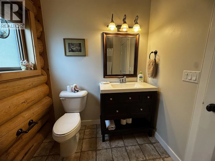 5462 Elliot Lake Road, 100 Mile House, BC, V0K 2E1 - 21