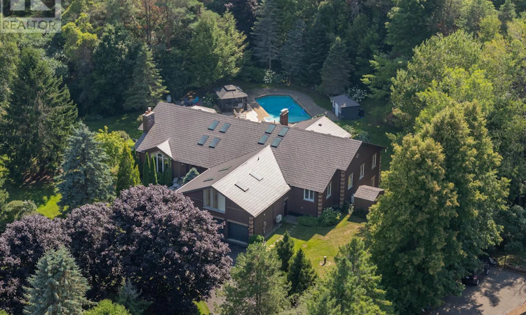 64 Woodbridge Circle