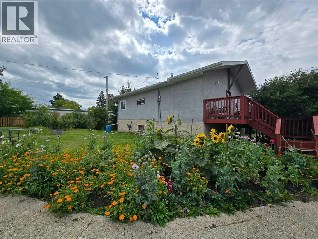 109 Main 57115 80 Street Range Road, Rural Lac Ste. Anne County, AB, T0E 1Y0