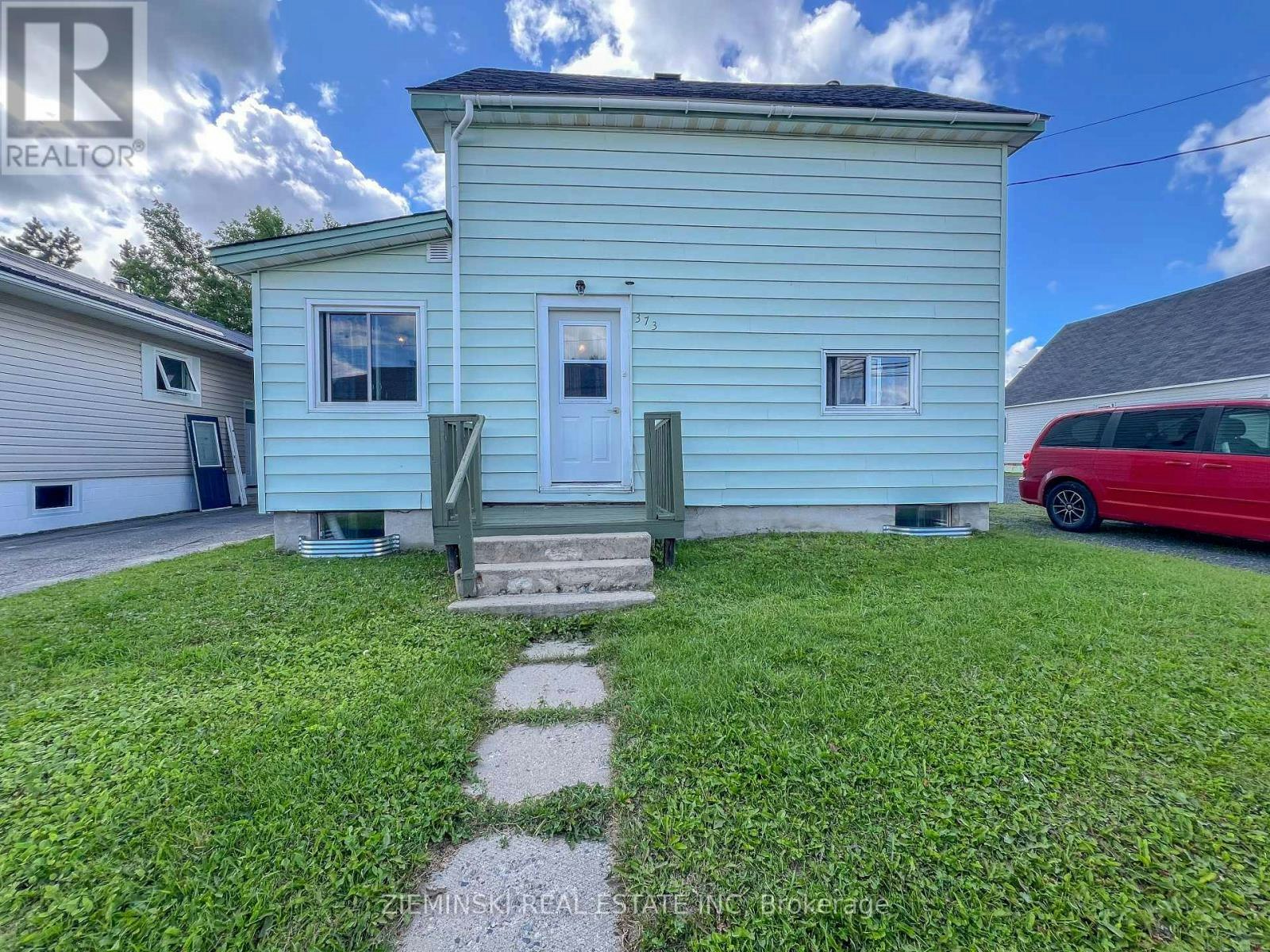 22 Iroquois Falls Real Estate Listings & Houses for Sale - REW
