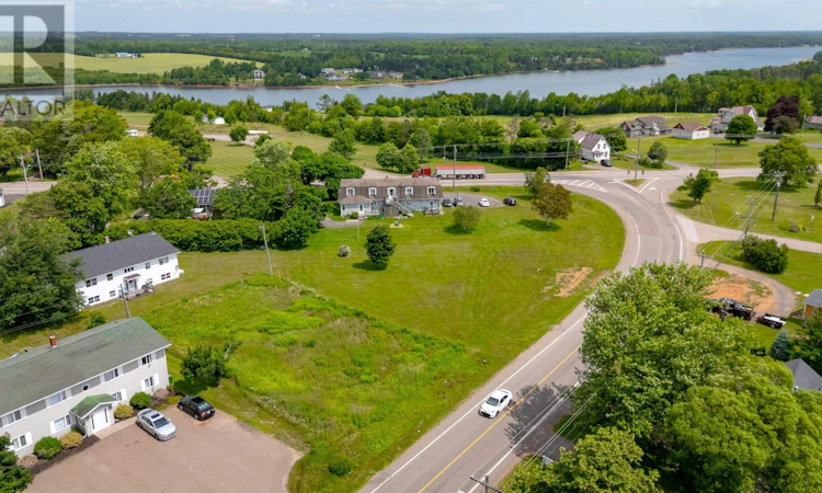 Lot Douses Road