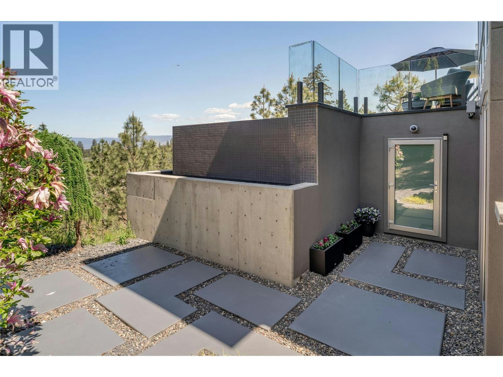 1076 Westpoint Drive, Kelowna, BC, V1W 4Z9 - 53