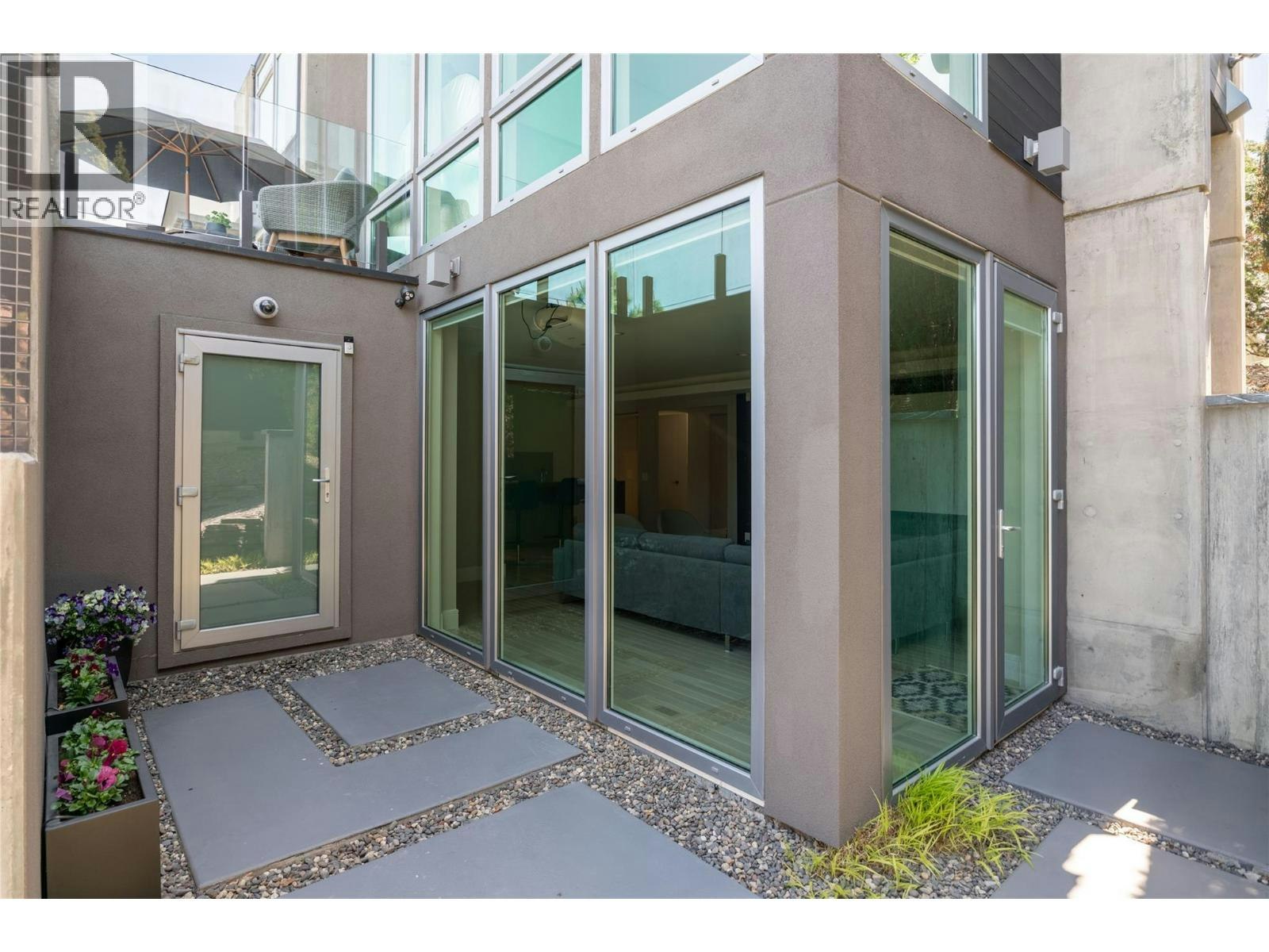 1076 Westpoint Drive, Kelowna, BC, V1W 4Z9 - 54