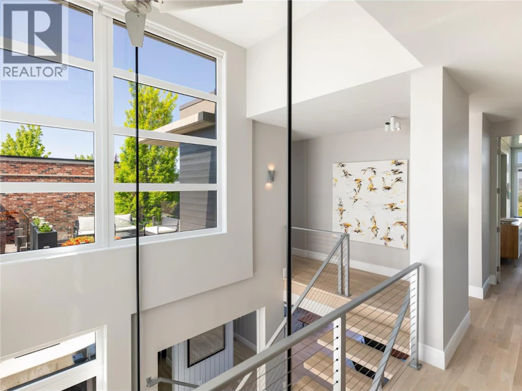 1076 Westpoint Drive, Kelowna, BC, V1W 4Z9 - 29