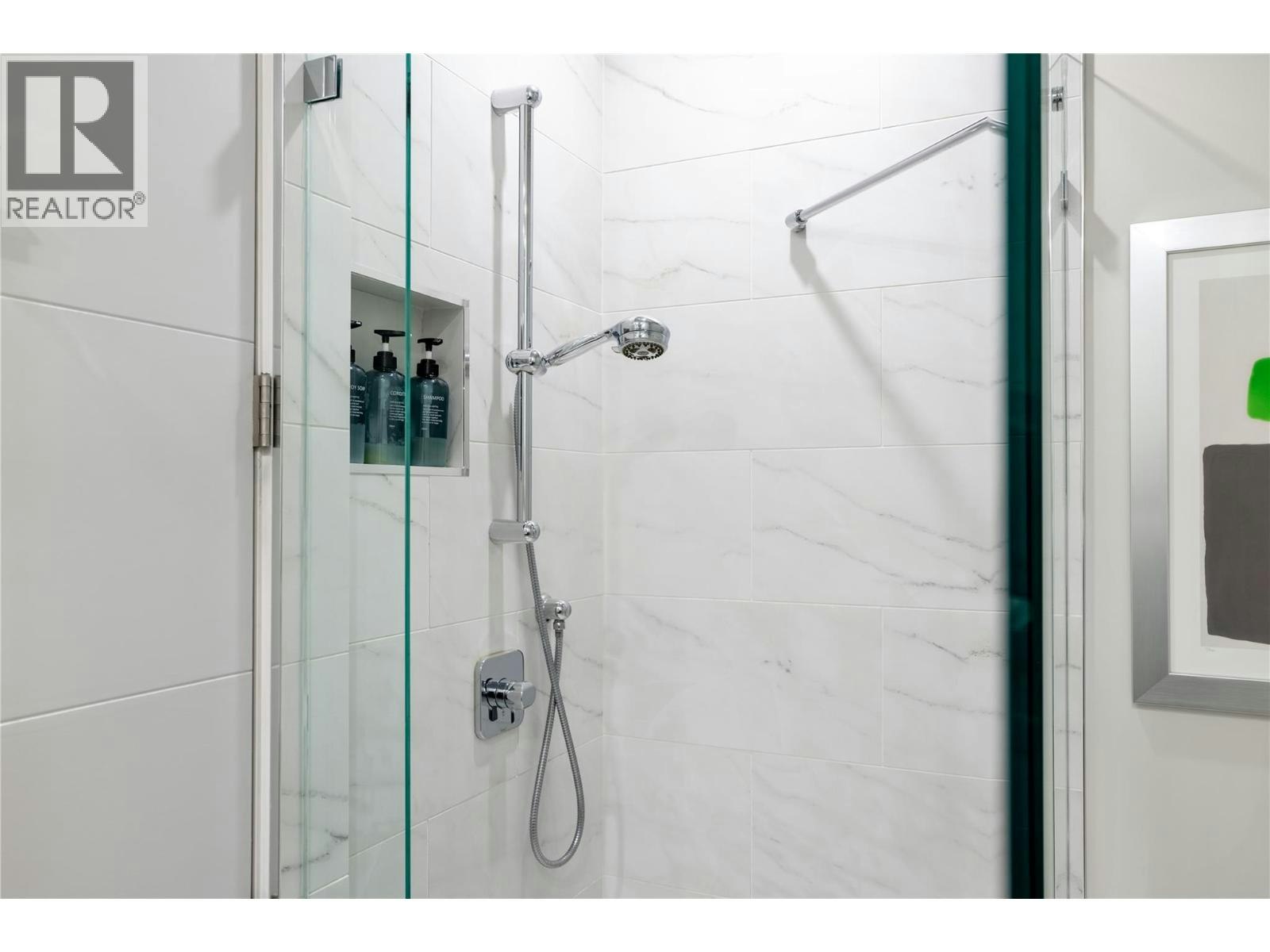 1076 Westpoint Drive, Kelowna, BC, V1W 4Z9 - 23