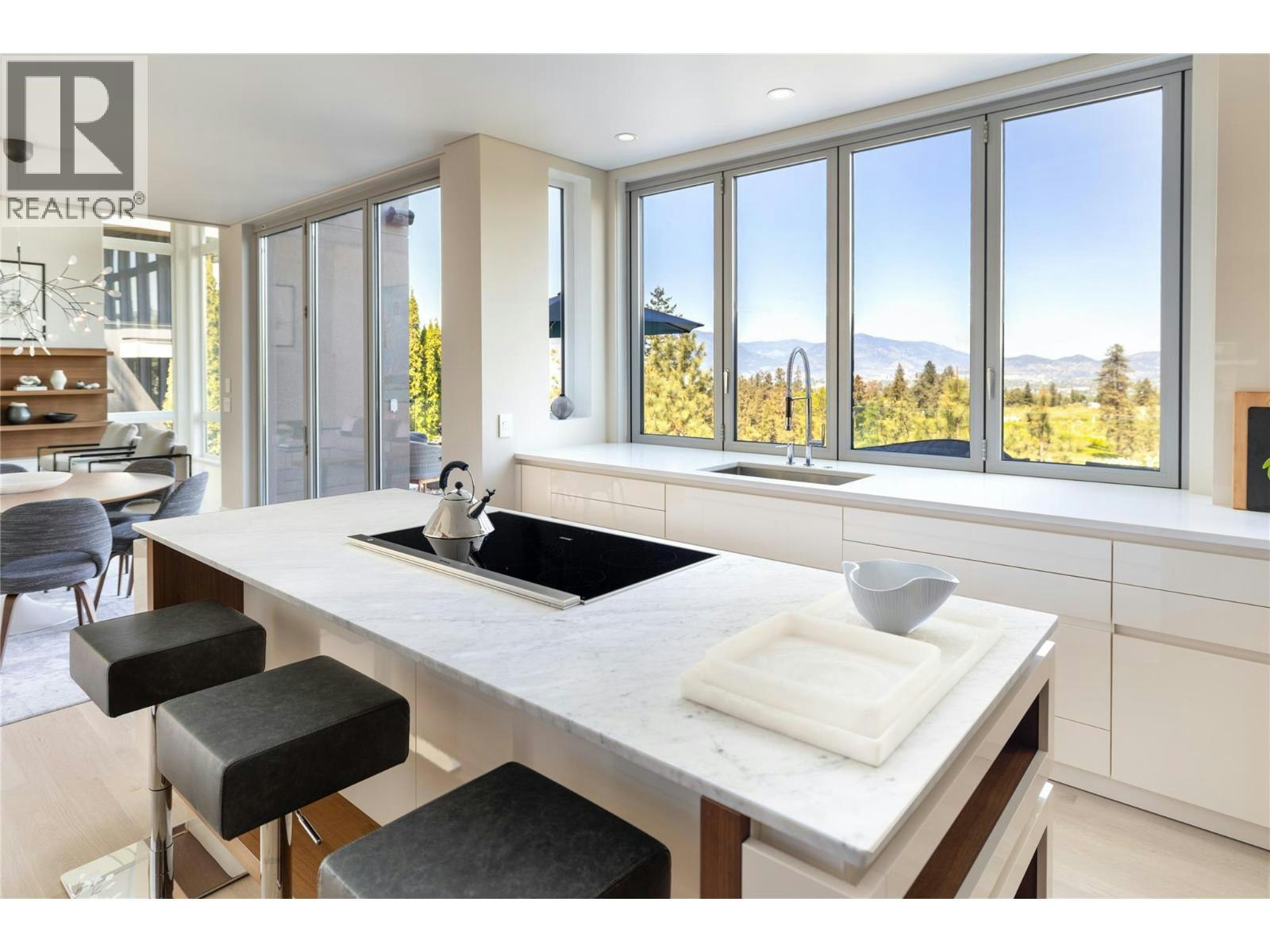 1076 Westpoint Drive, Kelowna, BC, V1W 4Z9 - 14
