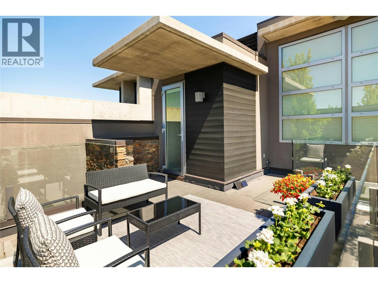 1076 Westpoint Drive, Kelowna, BC, V1W 4Z9 - 58