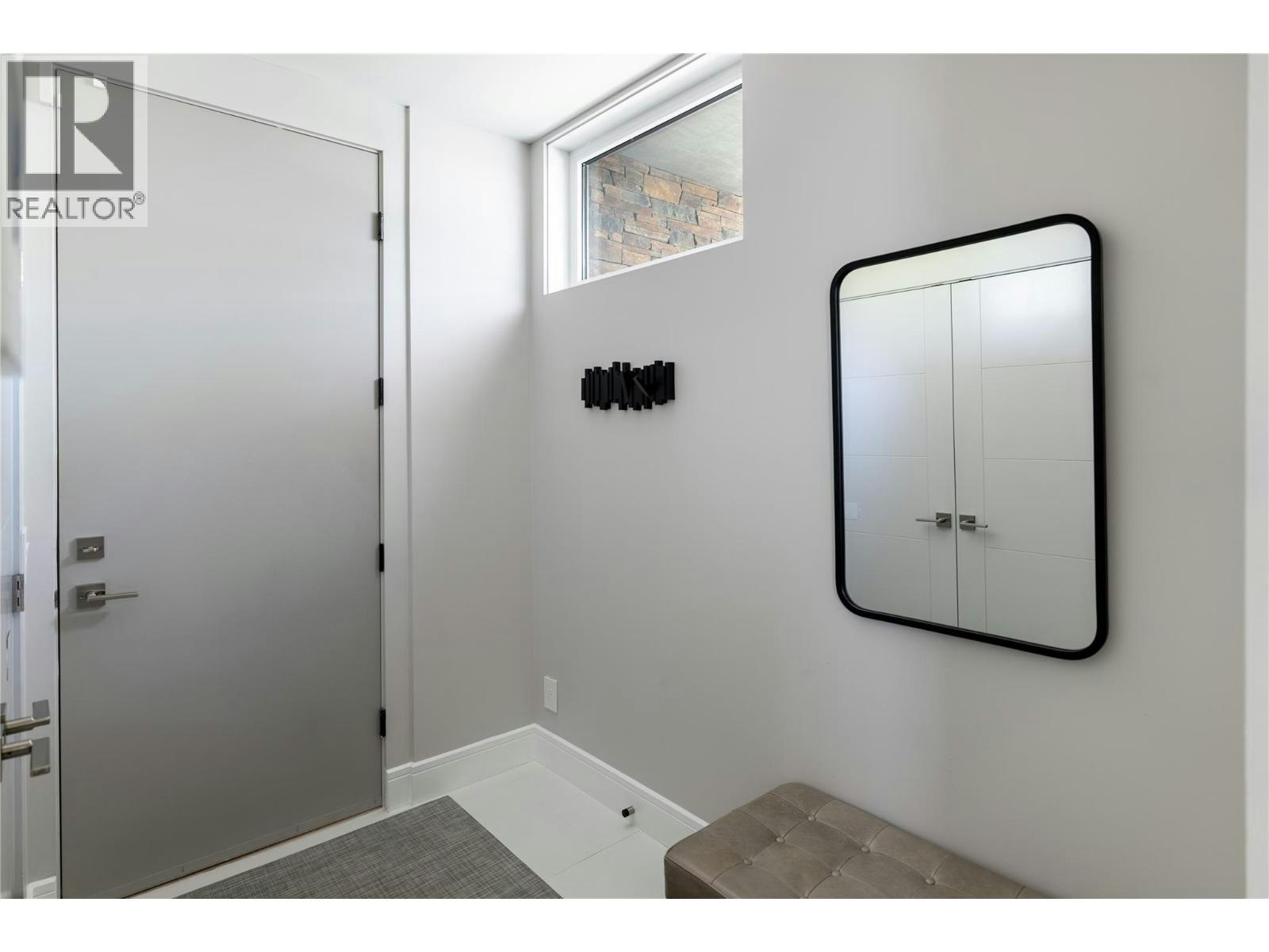 1076 Westpoint Drive, Kelowna, BC, V1W 4Z9 - 27