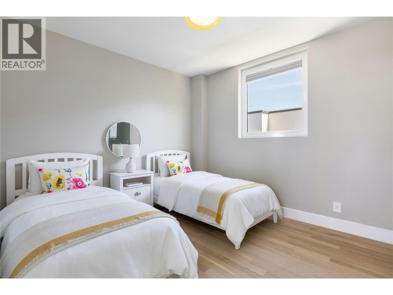 1076 Westpoint Drive, Kelowna, BC, V1W 4Z9 - 44