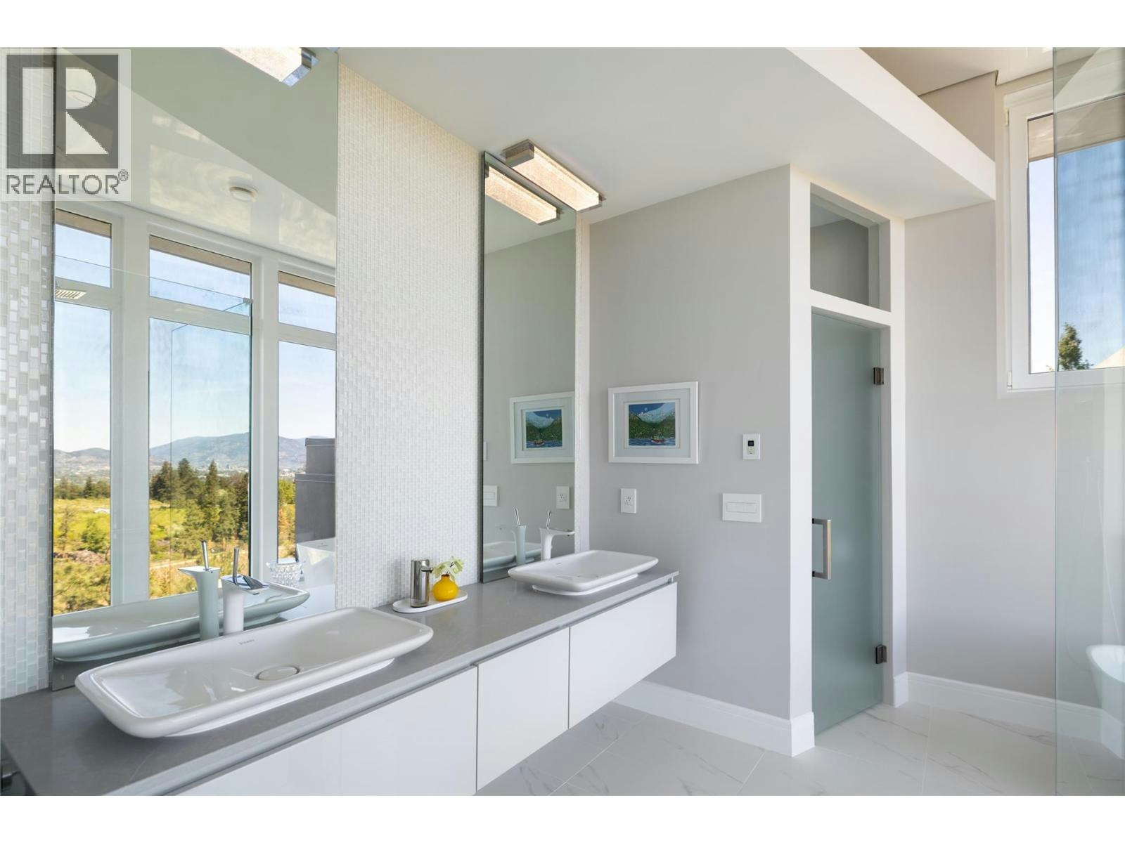 1076 Westpoint Drive, Kelowna, BC, V1W 4Z9 - 36