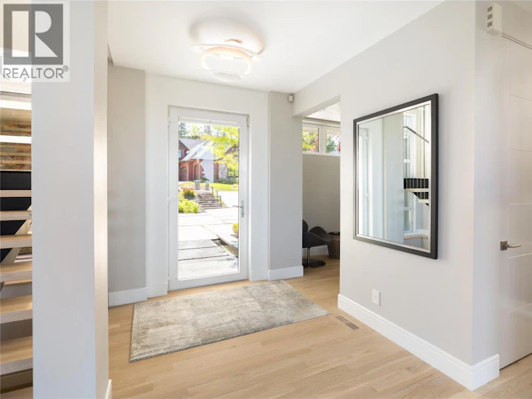 1076 Westpoint Drive, Kelowna, BC, V1W 4Z9 - 7