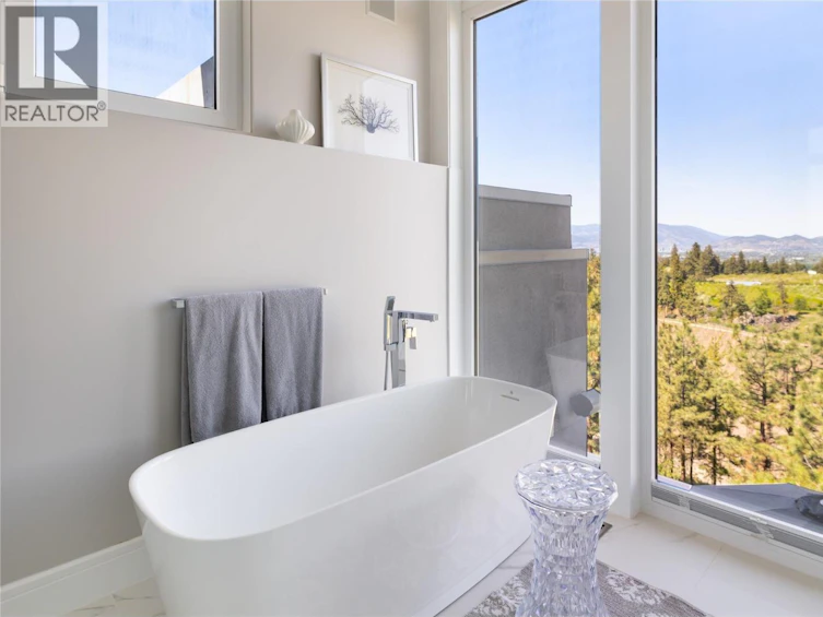 1076 Westpoint Drive, Kelowna, BC, V1W 4Z9 - 38