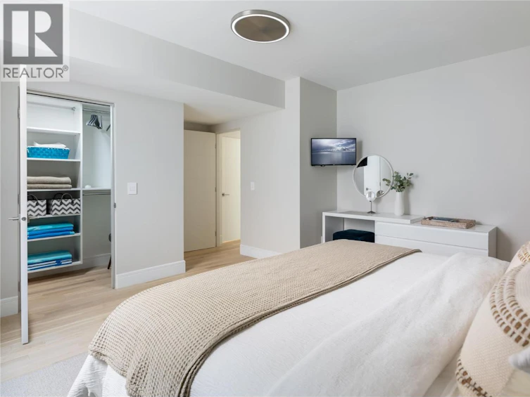 1076 Westpoint Drive, Kelowna, BC, V1W 4Z9 - 41