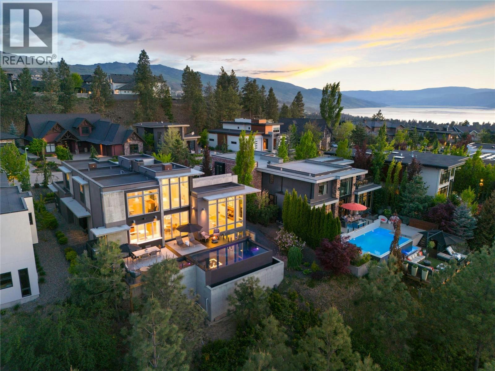 1076 Westpoint Drive, Kelowna, BC, V1W 4Z9 - 3