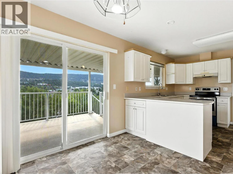 1379 Sunshine Court, Kamloops, BC, V2E 2P9 - 16