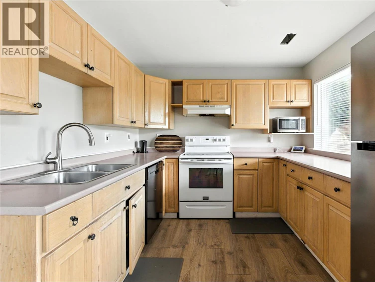 1379 Sunshine Court, Kamloops, BC, V2E 2P9 - 37