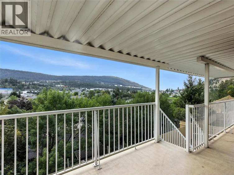 1379 Sunshine Court, Kamloops, BC, V2E 2P9 - 7