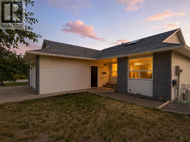 1379 Sunshine Court, Kamloops, BC, V2E 2P9