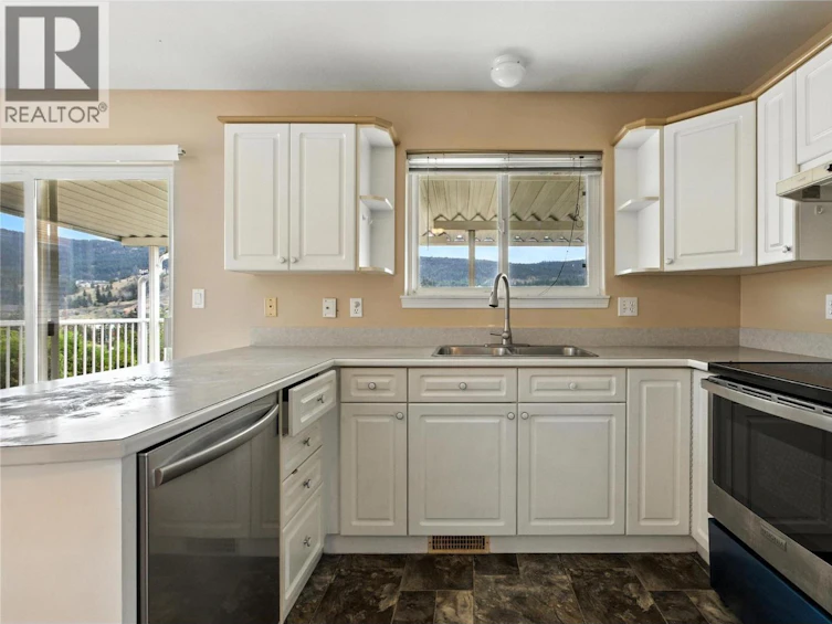 1379 Sunshine Court, Kamloops, BC, V2E 2P9 - 18