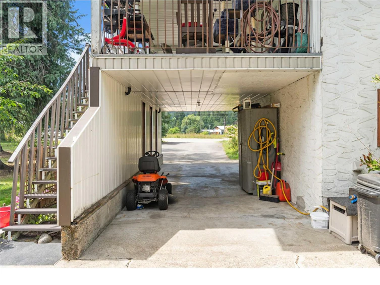4102 Malakwa Road, Malakwa, BC, V0E 2J0 - 9