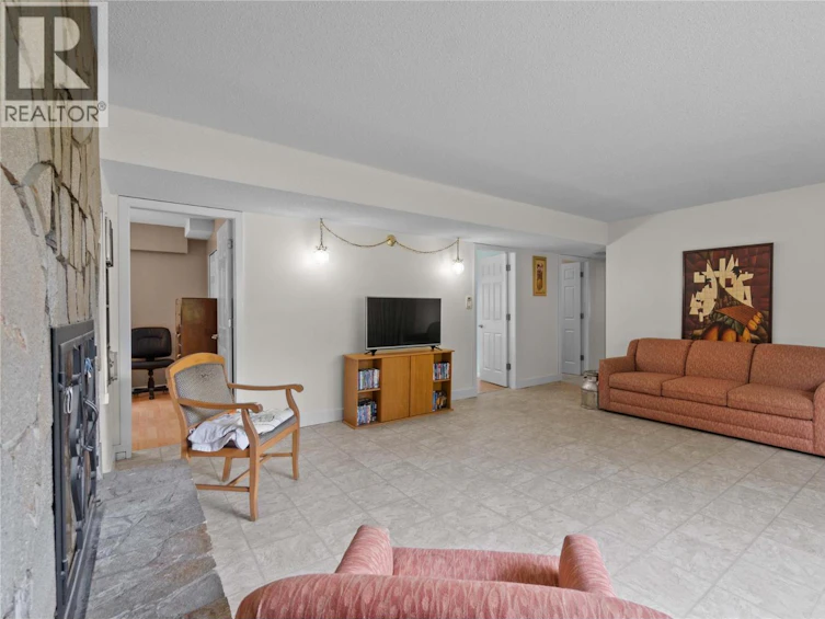 4102 Malakwa Road, Malakwa, BC, V0E 2J0 - 20