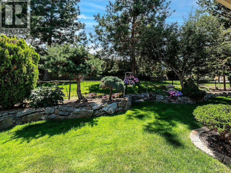 4137 S Gallaghers Forest, Kelowna, BC, V1W 5E4 - 44