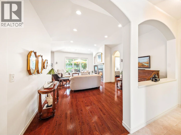 4137 S Gallaghers Forest, Kelowna, BC, V1W 5E4 - 5