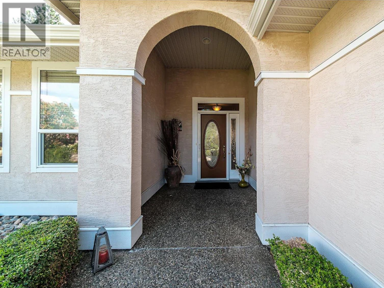 4137 S Gallaghers Forest, Kelowna, BC, V1W 5E4 - 2