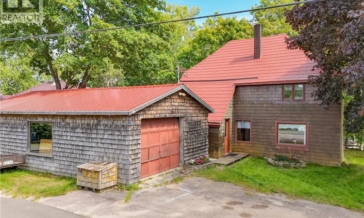 33 Rockland Drive