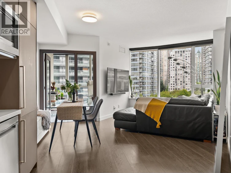 820-68 Smithe Street, Vancouver, BC, V6B 0P4 - 3