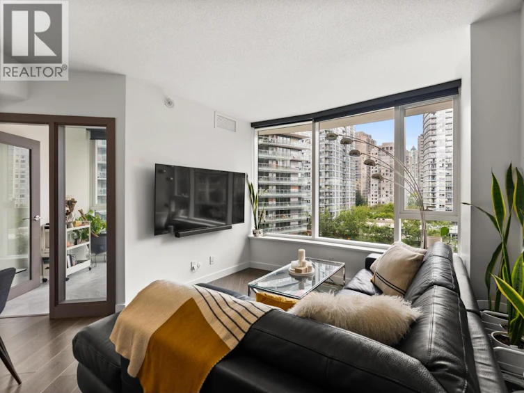 820-68 Smithe Street, Vancouver, BC, V6B 0P4 - 2