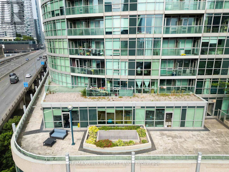 710-18 Yonge Street, Toronto, ON, M5M 3G5 - 12