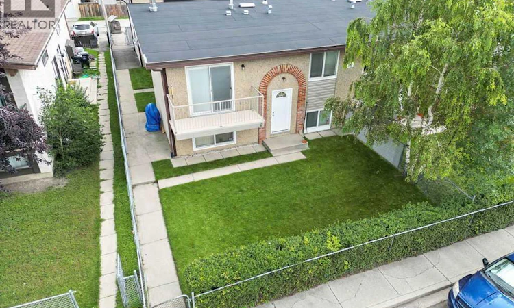 12 Huntley Close NE