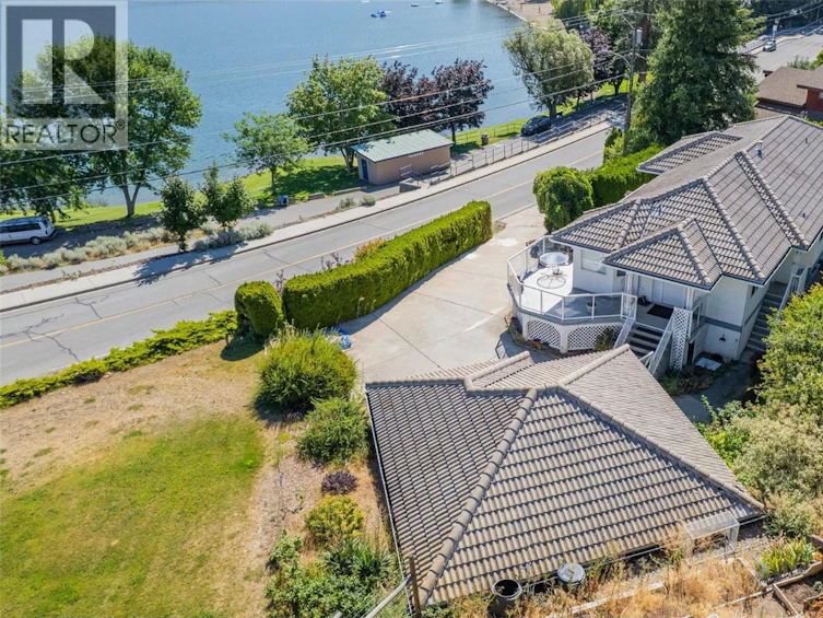 6752 Lakeside Drive, Oliver, BC, V0H 1T4 - 2