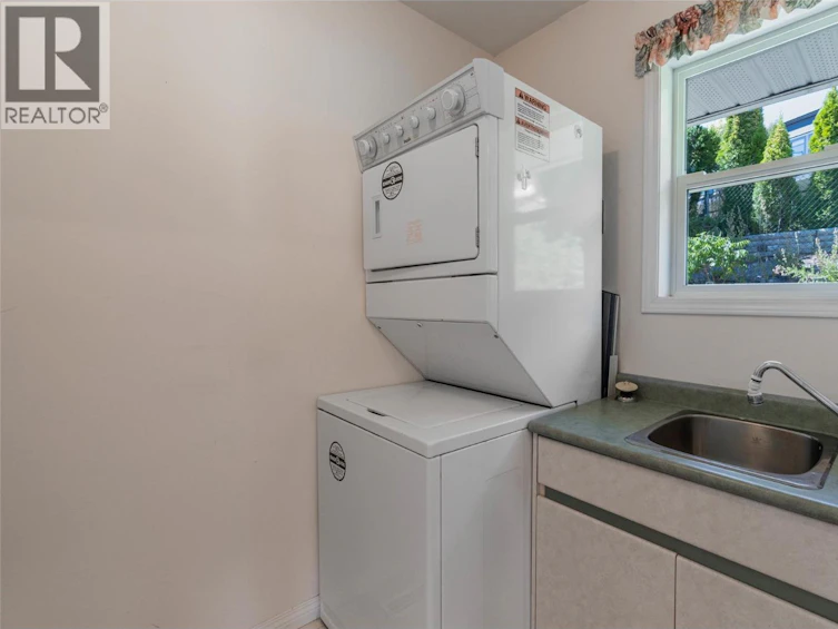 6752 Lakeside Drive, Oliver, BC, V0H 1T4 - 37