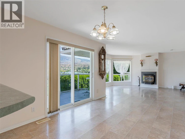 6752 Lakeside Drive, Oliver, BC, V0H 1T4 - 12