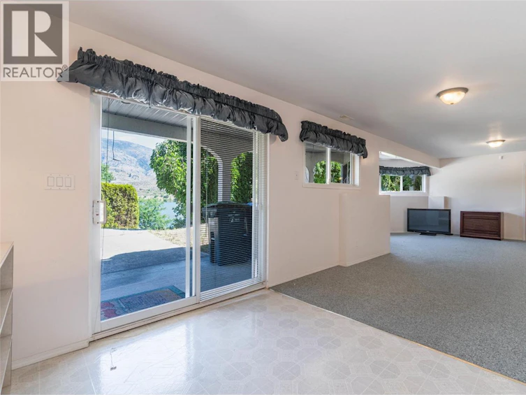 6752 Lakeside Drive, Oliver, BC, V0H 1T4 - 23