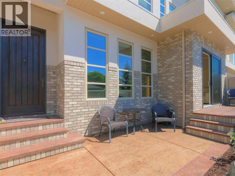 2571 Abbott Street, Kelowna, BC, V1Y 9T9 - 3