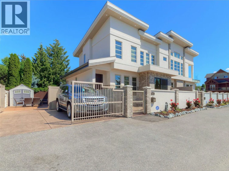 2571 Abbott Street, Kelowna, BC, V1Y 9T9 - 2
