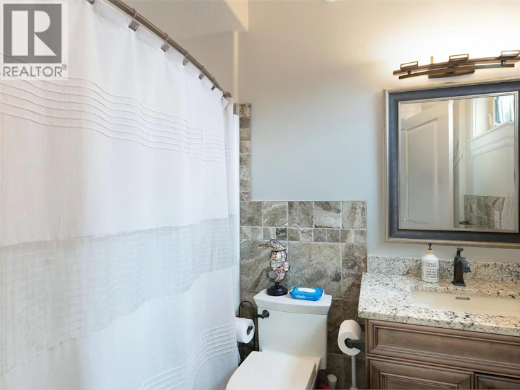 2575 Abbott Street, Kelowna, BC, V1Y 9T9 - 31