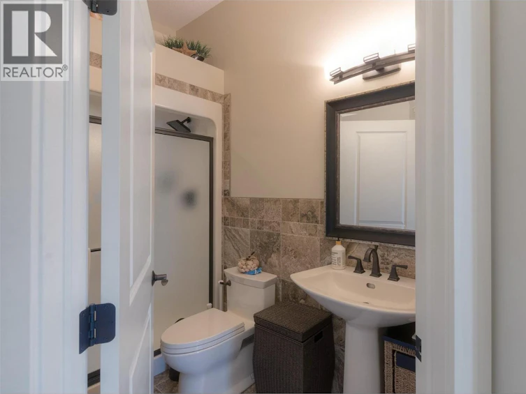 2575 Abbott Street, Kelowna, BC, V1Y 9T9 - 14