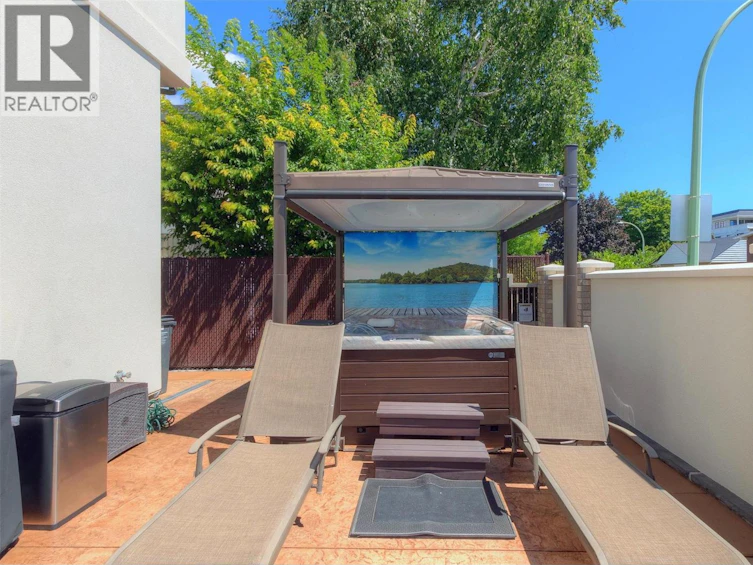 2575 Abbott Street, Kelowna, BC, V1Y 9T9 - 18