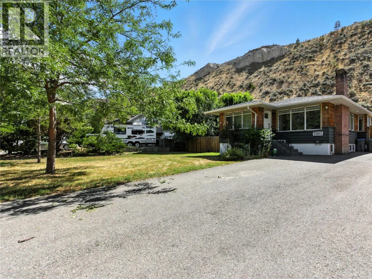 2105 Valleyview Drive, Kamloops, BC, V2C 4C3 - 5