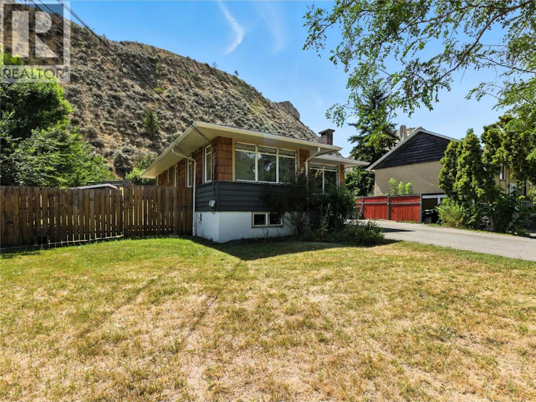 2105 Valleyview Drive, Kamloops, BC, V2C 4C3 - 2