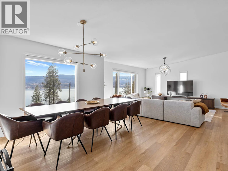 2658 Lakeview Road, West Kelowna, BC, V1Z 1Y4
