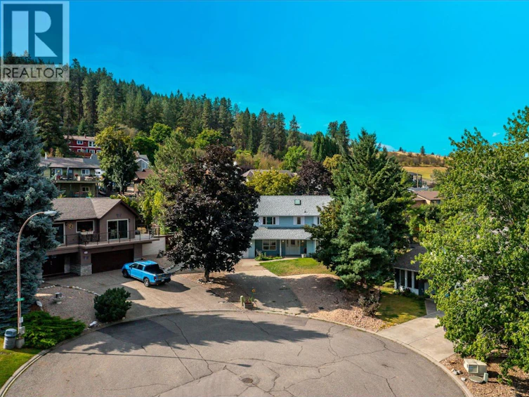 50 Lochhaven Court, Coldstream, BC, V1B 2G9 - 35